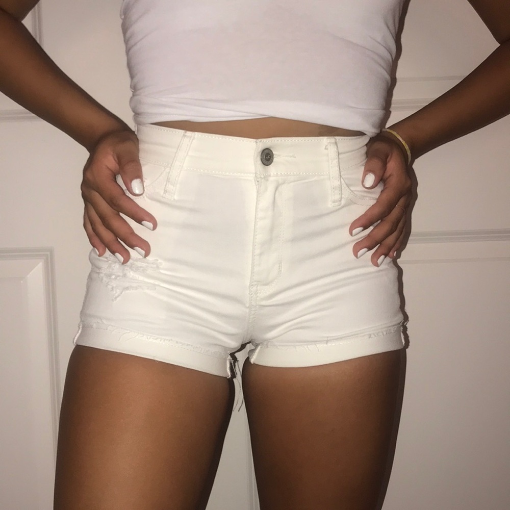 WHITE JEAN SHORTS
